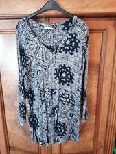 Kaffe Curve Kleid/ Tunika Gr. 46 schwarz/ weiß
