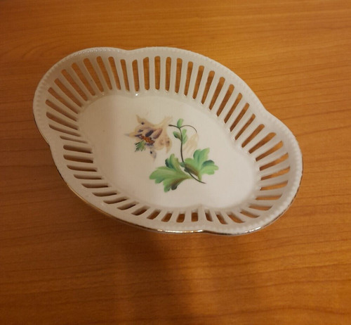 Niedliche kleine schale - kleine,