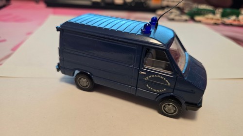Iveco unic gendarmerie - unic,