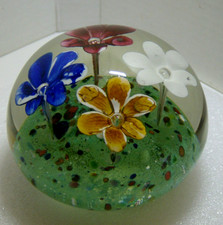 Paperweight / Briefbeschwerer aus Glas von Frank Eisner / Moncrieff Glassworks