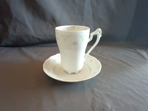 Kakao tasse mit untertasse - tasse,