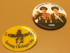 2 St. ältere Anstecker Überlingen Narrenzunft 1989+Narrentag ÜB 2006