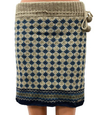 MOSHIKI Gr. M 100% WOLLE Rock