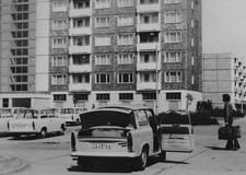 DDR-Retro-Karte mit Pkw