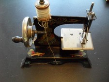 Kindernähmaschine Adler antik Jugendstil Schneewittchen