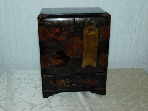 Antikes miniatur lack - antikes,