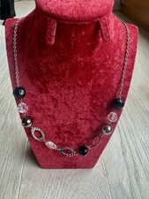 Silberfarbene Halskette -