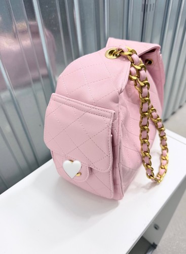 Quilted bag with pockets and - quilted,