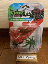 2025 Bandai Godziburst Mothra Larva 1992 Kamacuras 2004 Shockirus Figurenset