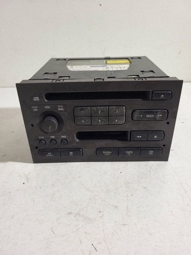 Saab 1998 radio - 9-5, /