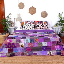 Lila Vintage-Seiden-Patchwork-Kantha-Steppdecke, indische Tagesdecke