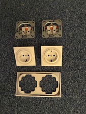 Gira Trias Forum Steckdosen mit Rahmen Chrom Reinweis