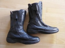 Gepflegte Motorradstiefel v