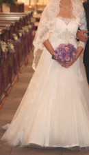 Brautkleid A-Linie trägerlos ivory (Schleier, Bolero, Reifrock)