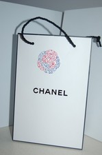 CHANEL Papier-Tragetasche mit Kamelie