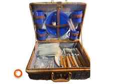 1970er Picknick Koffer mit Inhalt  40cm  für 4 Personen Germany