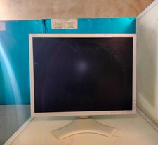 NEC MultiSync LCD2090UXi – 20,1"  Monitor – inkl. Standfuß - gebraucht(L10 1147)