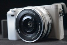 [US Duty Paid] Sony alpha
