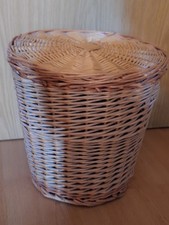 Weidenkorb* Wäschekorb* mit Deckel* geflochten*