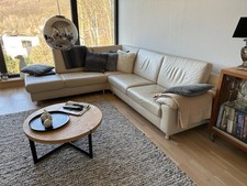 Ecksofa 2800x2300cm +Hocker 60x60cm Farbe Beige Kunstleder Sehr gepflegt 