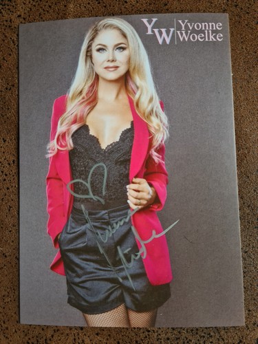 Autogrammkarte yvonne woelke - autogrammkarte, "yvonne