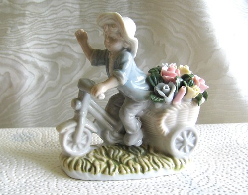 Porzellan deko figur junge - deko,