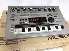 Roland MC-303 Groovebox mit