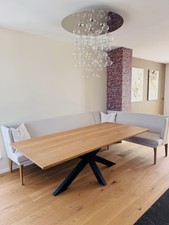 Eckbank Bielefelder Werke mit Eichen-Tisch und Designleuchte Leucos Ethos S90 