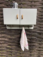 altes Küchen - Schränkchen -