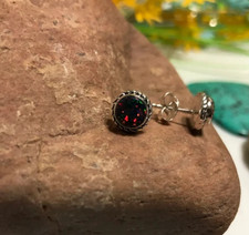 Natürlicher Schwarz Feueropal