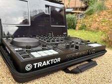 Native Instruments Traktor Kontrol S4 MK3 DJ-Controller +Decksaver/Magma Case #3
