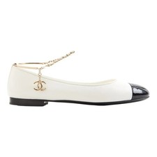 CHANEL Mary Janes Lammleder /