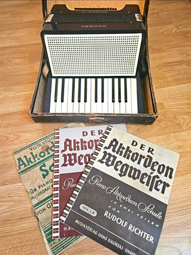 Hohner student akkordeon - student, 32