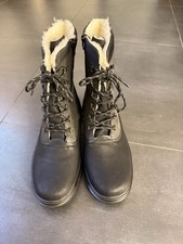 Neue gefütterte Winterstiefel