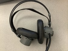 AKG ACOUSTICS  Q34