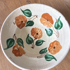 Uralte Keramikschale rund