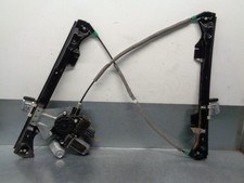 0130821947 FENSTERHEBER VORNE