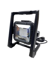 Akkubau-Strahler MAKITA DML805