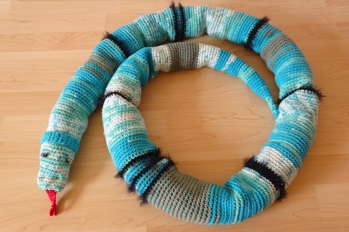 Zugluftstopper handgestrickt