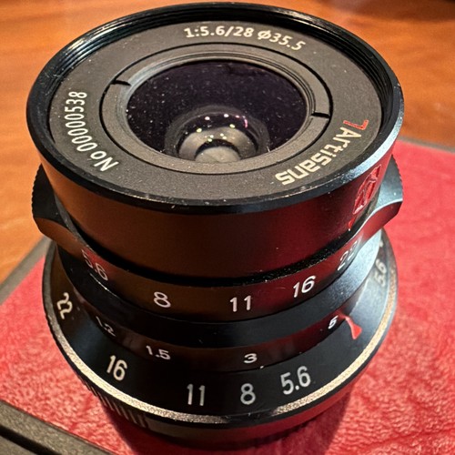 7artisans 28mm lens leica - f5.6,