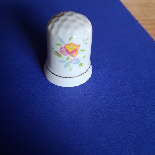 Alter porzellan fingerhut mit - alter,