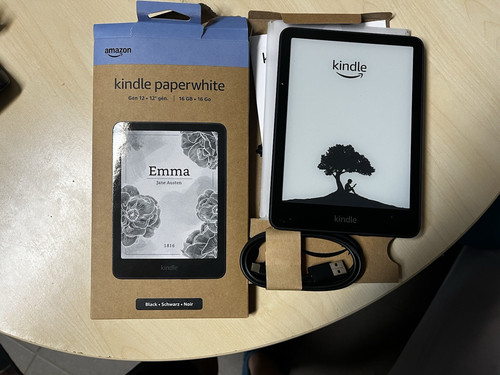 Amazon kindle paperwhite - kindle,