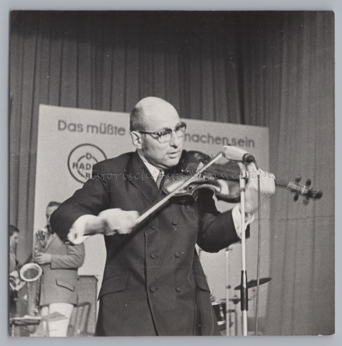 Radio broadcast gdr - broadcast, with