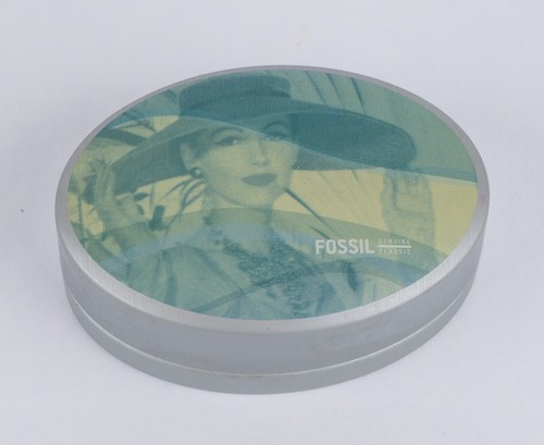 Fossil metalldose - fossil,