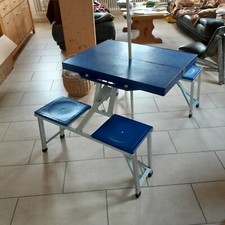 Campingtisch mit 4 Stühlen klappbar in einer Box
