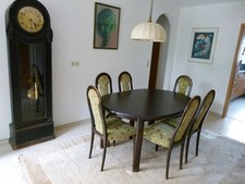 Essgruppe mit 6 Stühlen, 105 cm x 150 cm (ausgezogen 250 cm), graubraun