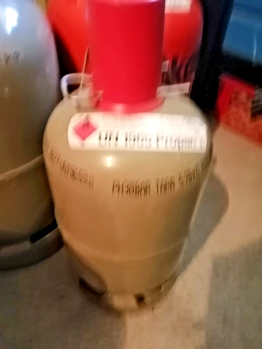 Gasflasche grau leer - kg,