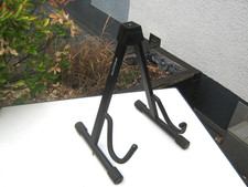 Music Store Gitarrenständer Rockstand E-/Gitarre/E-Bass verstell-/klappbar