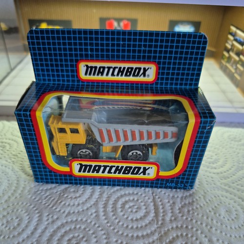 Matchbox dump truck - dump, nr