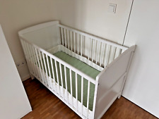 Sicheres und stillvolles Babybett mit der Matrazze - von 0.5 bis 3 Jahre